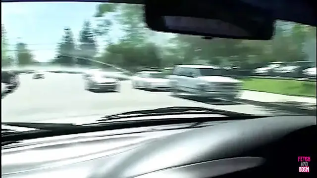 Busty Blonde Sucked Hard by Tattooed Man with Massive Dick🍆