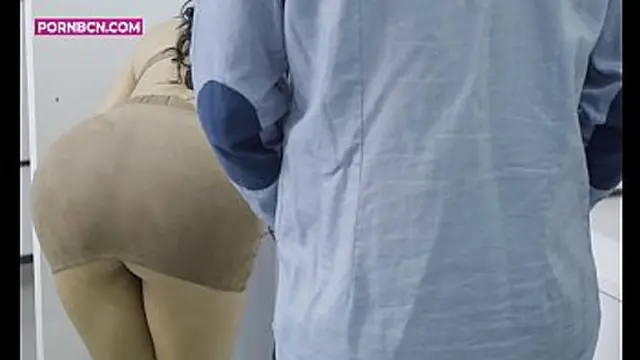 A recently divorced milf is so horny that she fucks the appraiser in the ex-husband's house  An ass and big tits Latina who wants hardcore anal sex and never stops squirting  PORNBCN 4K