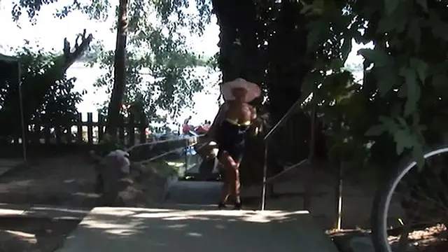 La spiaggia degli scambisti - storia #01