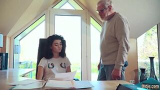 Raging Old Stud Plows Teen Throat and Pussy✌ like a Beast, She Gags on Huge Cock🌭