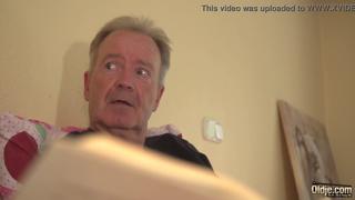 Nubile teen's face-fucks gramps' worn schlong, gagging on his milky climax🚀