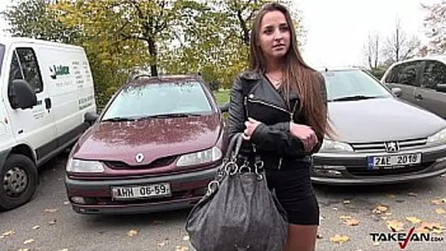 Amirah Adara craves cock🍆 from a stranger