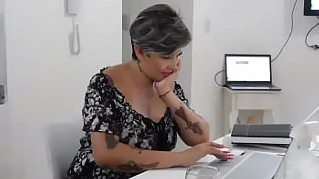 Sweet temptress invites a lover for a rendezvous before her husband returns