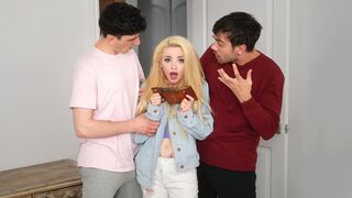 Forbidden Stepsister Trifecta: Dual Dick🌭 Delight in Tight Anal👌 Intrusion